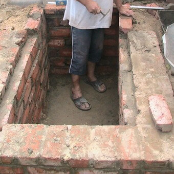 Как сделать яму для туалета на даче
